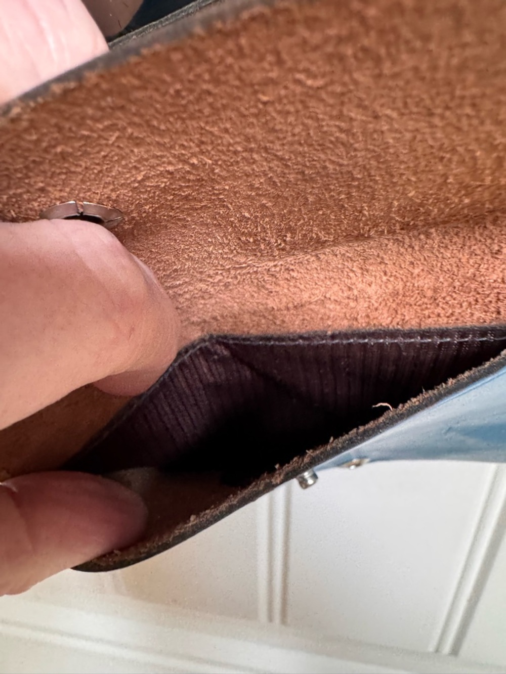 VTG Mundi Teal Cowhide Leather Mini Wallet Purse with Mirror. 5” by 4” by 1” - Picture 10 of 11
